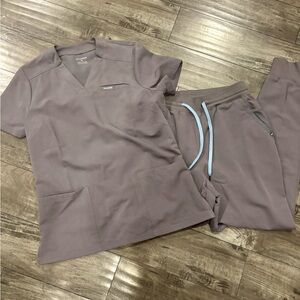 Jaanuu Women’s Dark Grey Scrub Set